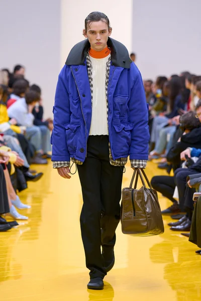 Look 57